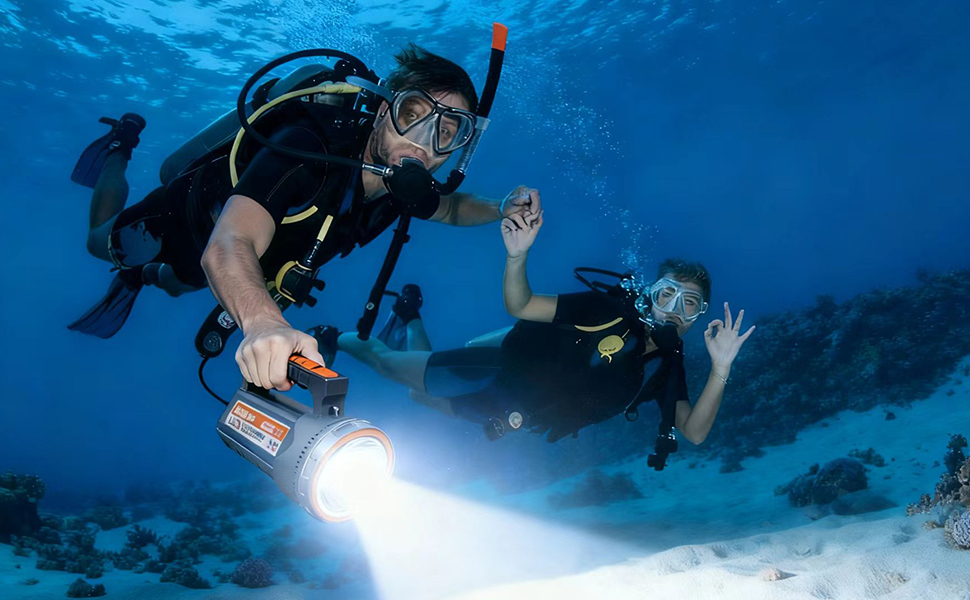 rechargeable diving flashlight for camping, night dive, indoor and outdoor use